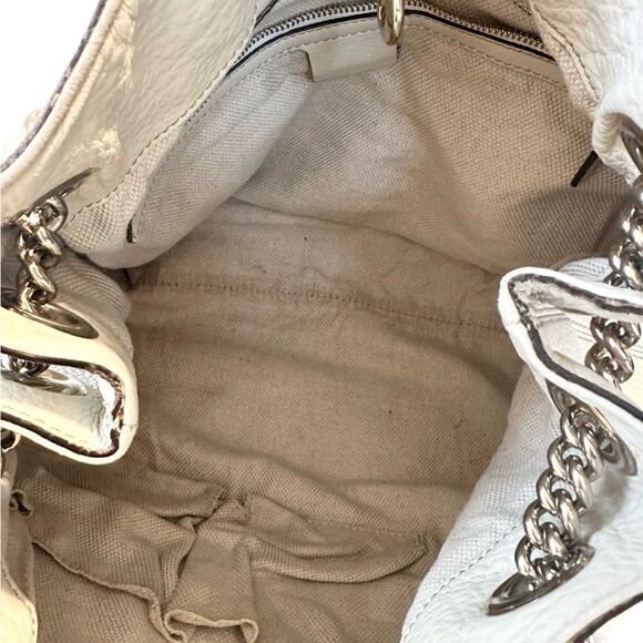 Gucci Soho White Leather Shoulder Bag with Chain Strap and Tassel - Picture 9 of 16
